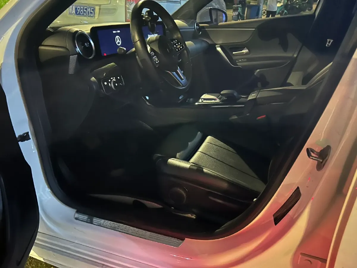 2022 Mercedes-Benz A Class 1.3T 136HP L4 7DCT,autocango,china used car exporter,china ev exporter,chinese used car exporter,chinese used ev exporter