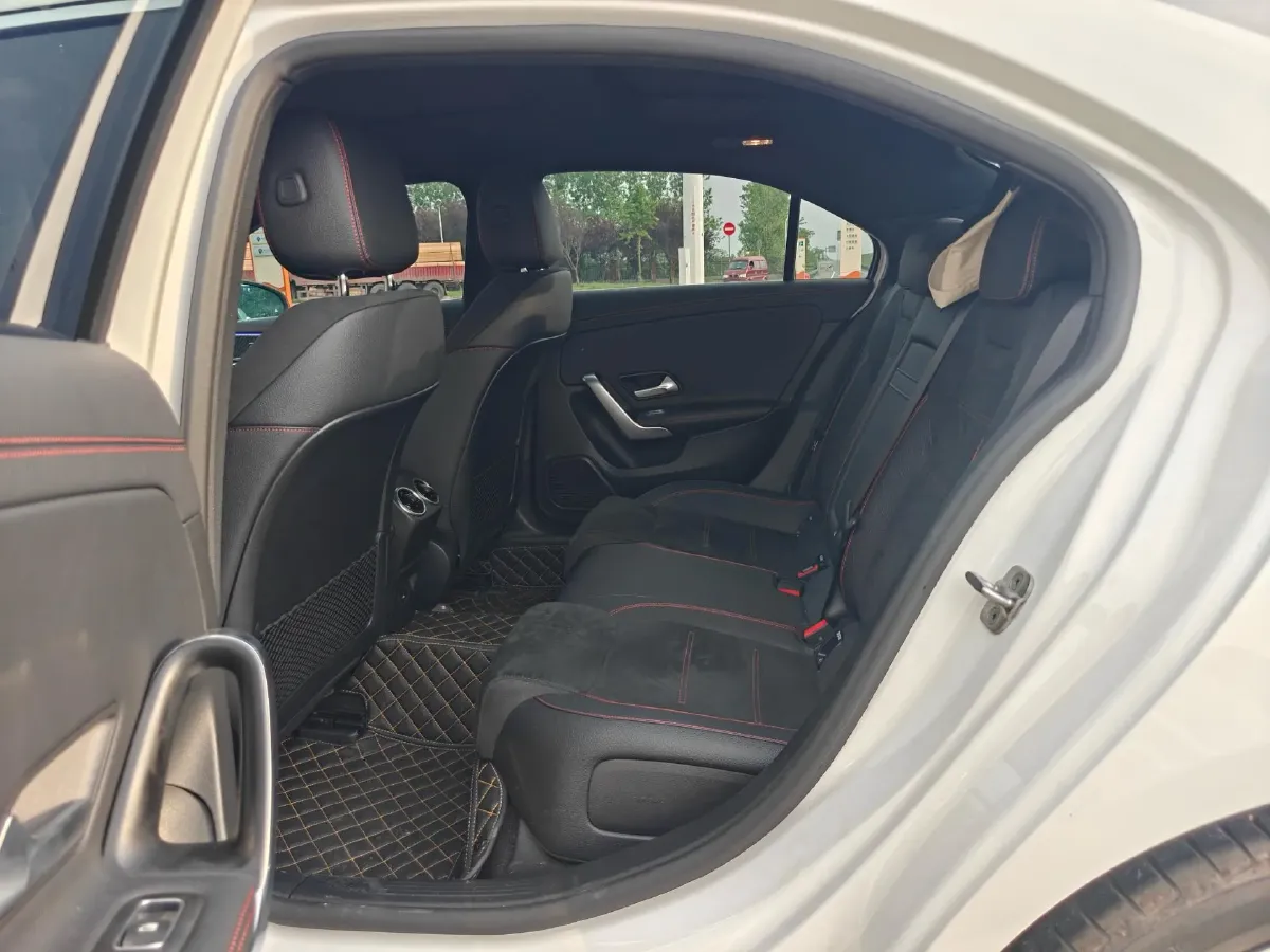 2024 Mercedes-Benz A Class 1.3T 163HP L4 7DCT,autocango,china used car exporter,china ev exporter,chinese used car exporter,chinese used ev exporter