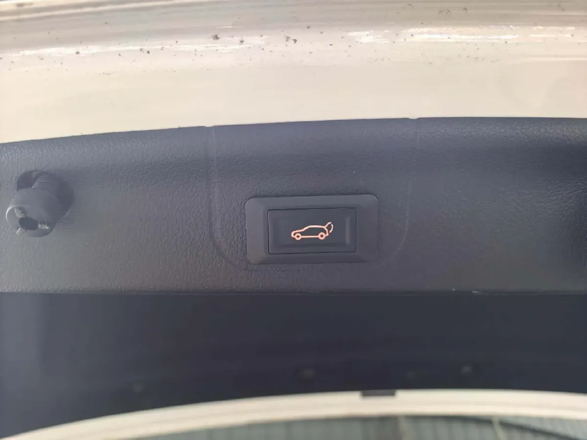 2023 Mercedes-Benz C Class 1.5T 204HP L4 9AT,autocango,china used car exporter,china ev exporter,chinese used car exporter,chinese used ev exporter