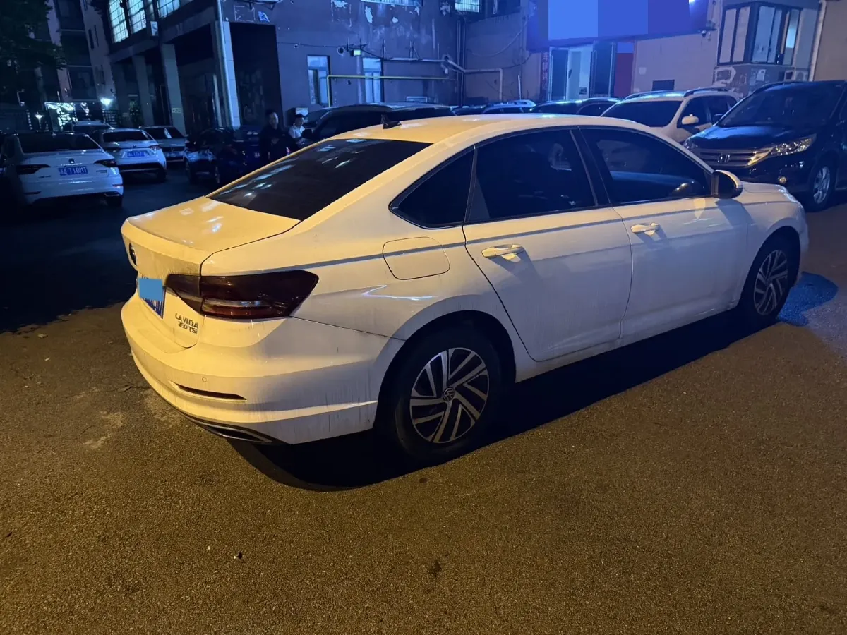 2022 Volkswagen T-Roc 1.4T 150HP L4 7DCT,autocango,china used car exporter,china ev exporter,chinese used car exporter,chinese used ev exporter