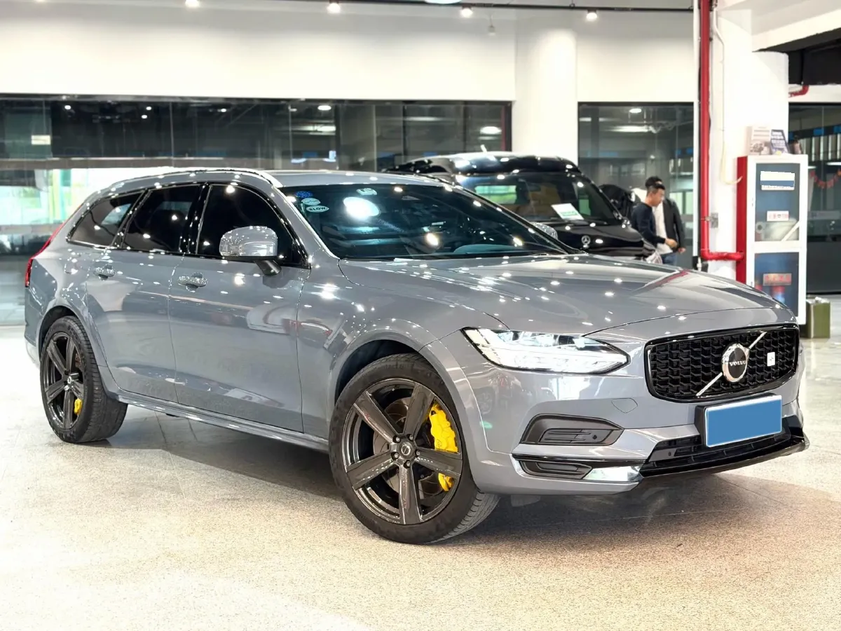 2022 Volvo V90 2.0T 250HP L4 8AT,autocango,china used car exporter,china ev exporter,chinese used car exporter,chinese used ev exporter