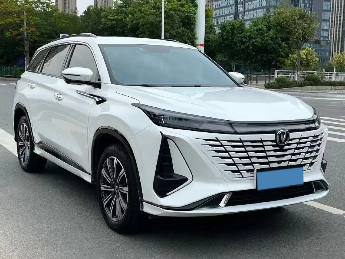 2023 ChangAn CS75 Plus 1.5T 188HP L4 8AT,autocango,china used car exporter,china ev exporter,chinese used car exporter,chinese used ev exporter