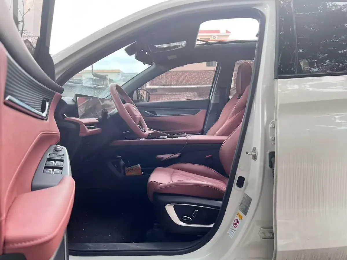 2023 ChangAn CS75 Plus 1.5T 188HP L4 8AT,autocango,china used car exporter,china ev exporter,chinese used car exporter,chinese used ev exporter