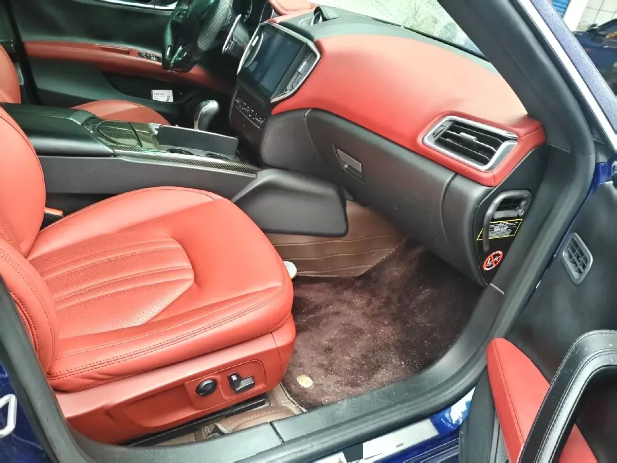 2014 Maserati Ghibli 3.0T 409HP V6 8AT,autocango,china used car exporter,china ev exporter,chinese used car exporter,chinese used ev exporter