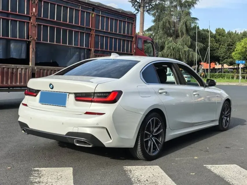 2022 BMW 3 Series 2.0T 184HP L4 8AT,autocango,china used car exporter,china ev exporter,chinese used car exporter,chinese used ev exporter