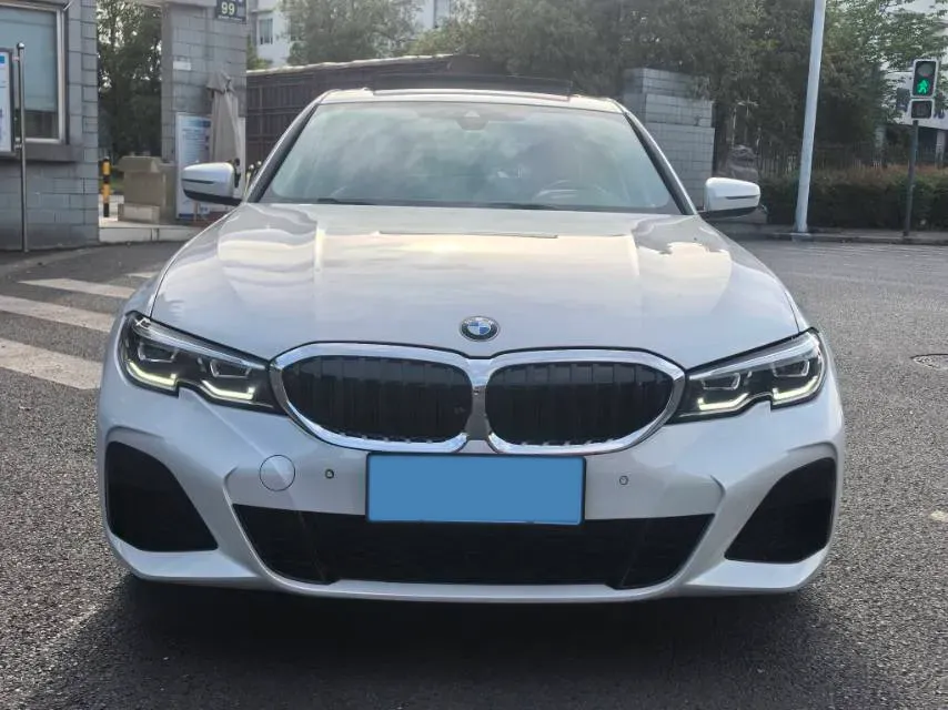 2022 BMW 3 Series 2.0T 184HP L4 8AT,autocango,china used car exporter,china ev exporter,chinese used car exporter,chinese used ev exporter