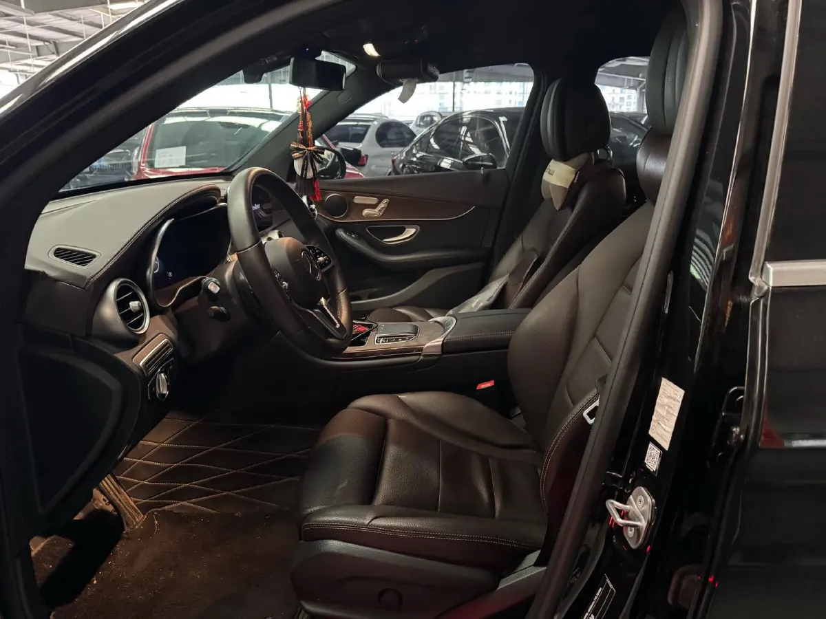 2022 Mercedes-Benz GLC Class 2.0T 258HP L4 9AT,autocango,china used car exporter,china ev exporter,chinese used car exporter,chinese used ev exporter