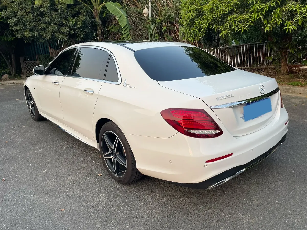 2020 Mercedes-Benz E Class 2.0T 258HP L4 9AT,autocango,china used car exporter,china ev exporter,chinese used car exporter,chinese used ev exporter