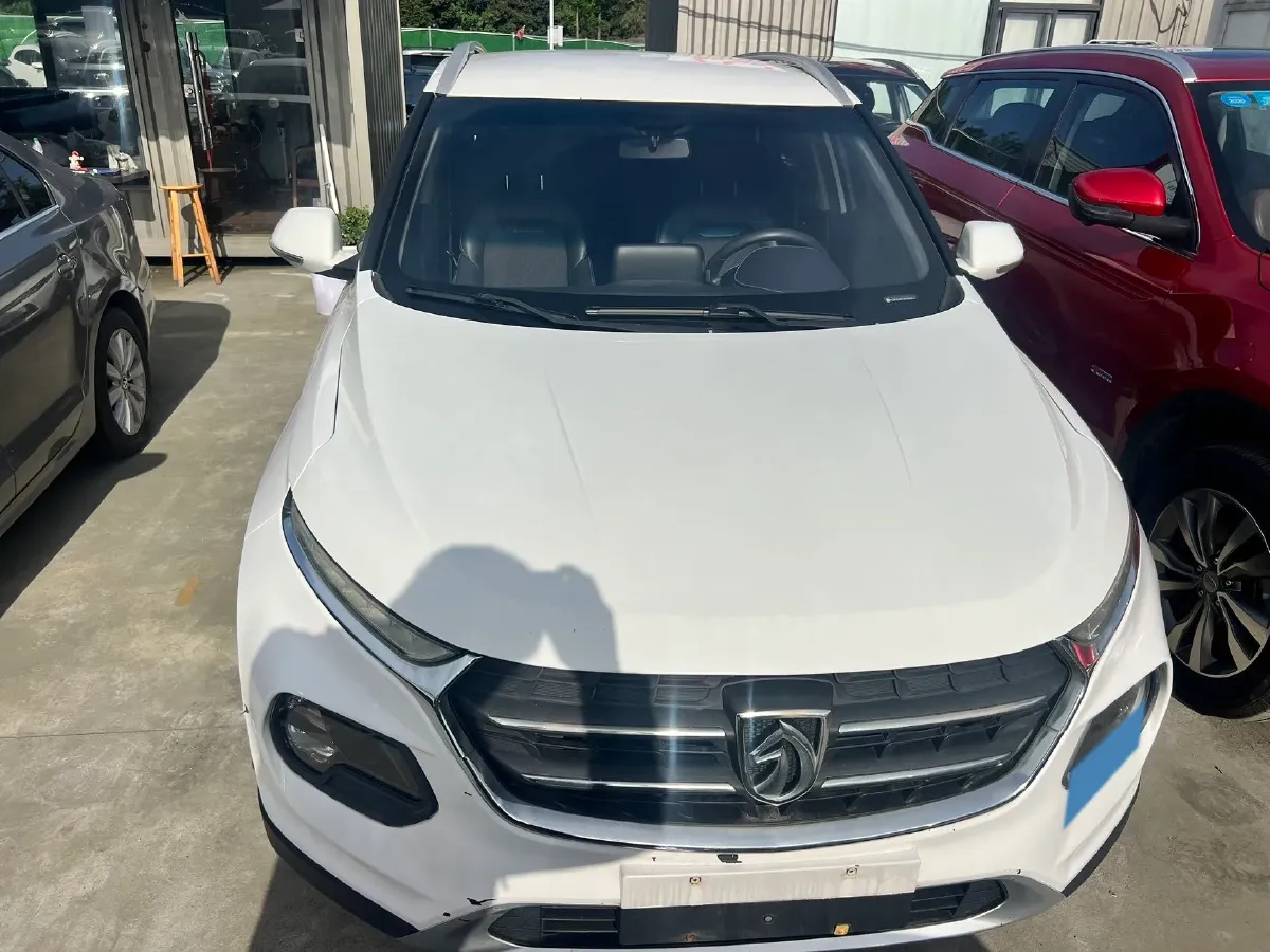 2017 BaoJun 310W 1.5L 105HP L4 6MT,autocango,china used car exporter,china ev exporter,chinese used car exporter,chinese used ev exporter