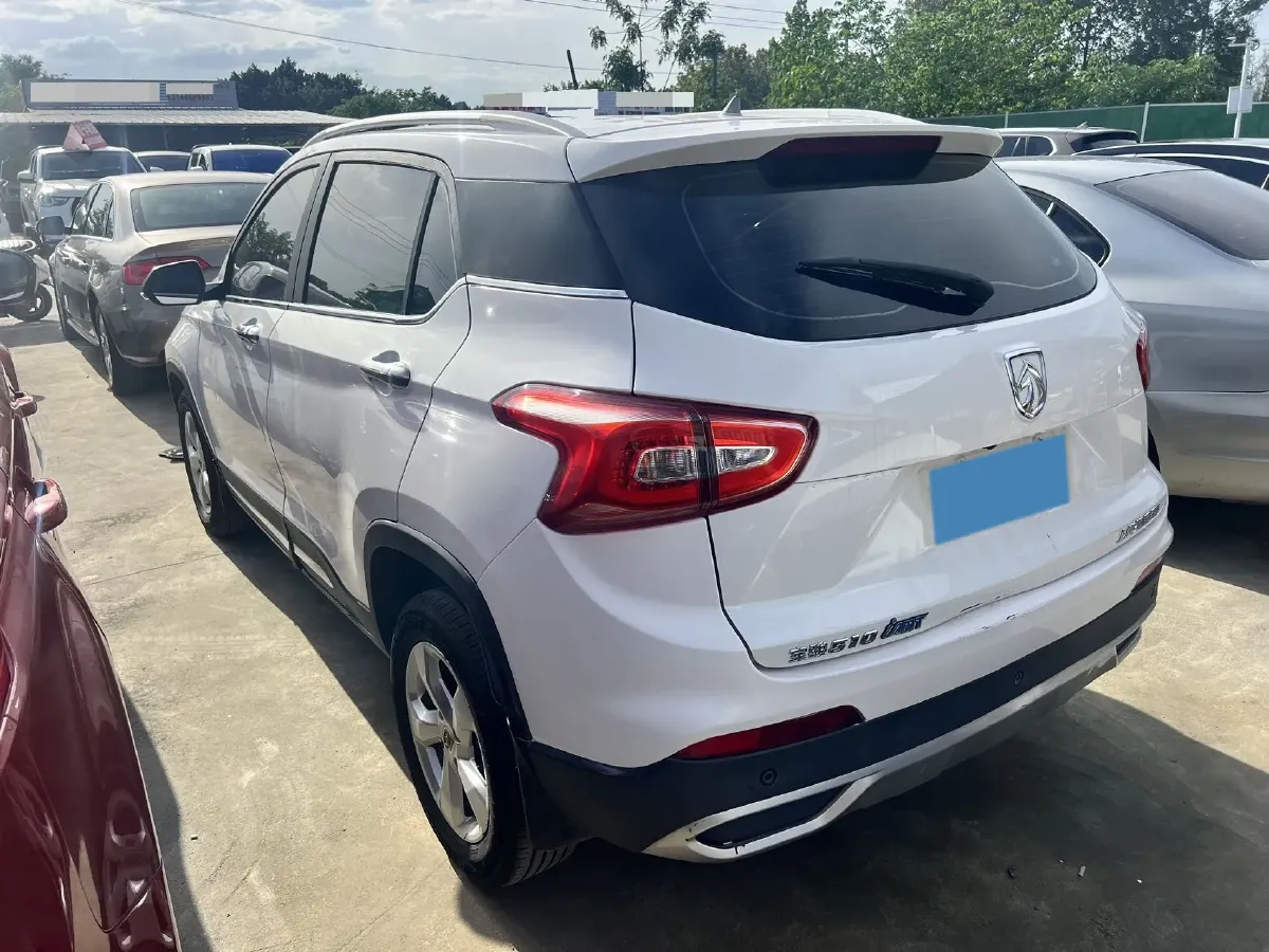 2017 BaoJun 310W 1.5L 105HP L4 6MT,autocango,china used car exporter,china ev exporter,chinese used car exporter,chinese used ev exporter