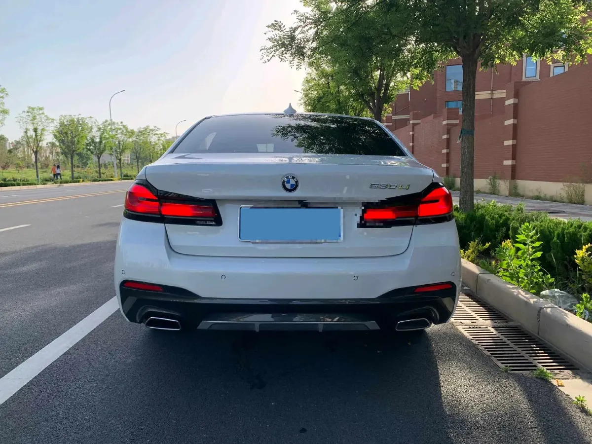 2023 BMW 5 Series 2.0T 245HP L4 8AT,autocango,china used car exporter,china ev exporter,chinese used car exporter,chinese used ev exporter