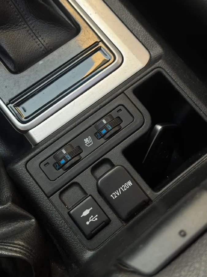 2018 Land Rover Discovery Sport 2.0T 241HP L4 9AT,autocango,china used car exporter,china ev exporter,chinese used car exporter,chinese used ev exporter