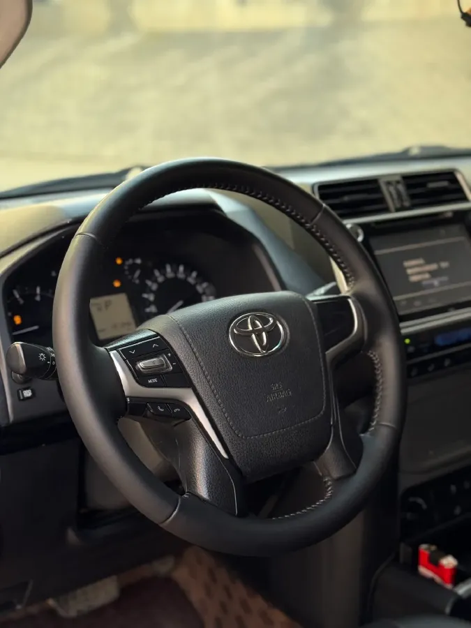 2018 Land Rover Discovery Sport 2.0T 241HP L4 9AT,autocango,china used car exporter,china ev exporter,chinese used car exporter,chinese used ev exporter