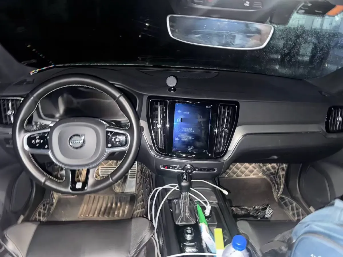 2020 Volvo S60 2.0T 190HP L4 8AT,autocango,china used car exporter,china ev exporter,chinese used car exporter,chinese used ev exporter