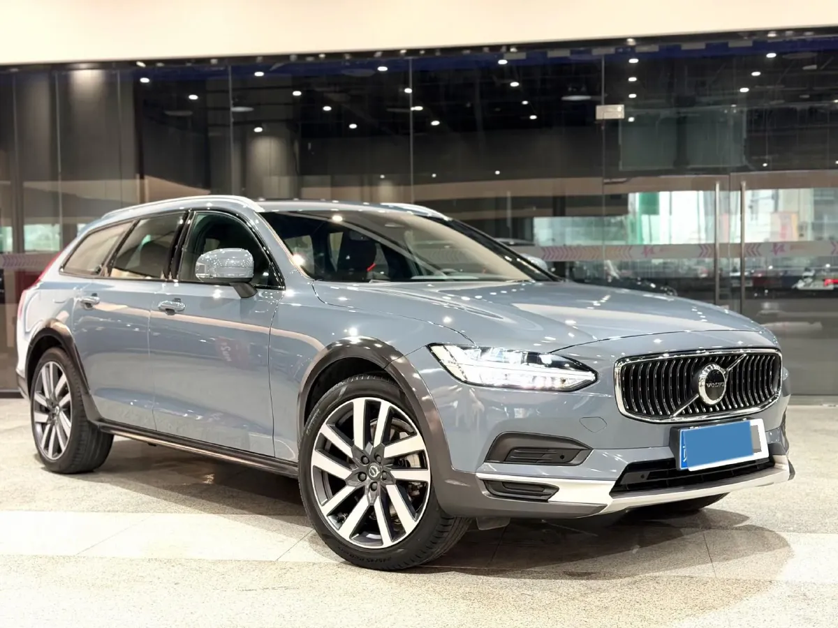 2022 Volvo V90 2.0T 250HP L4 8AT,autocango,china used car exporter,china ev exporter,chinese used car exporter,chinese used ev exporter