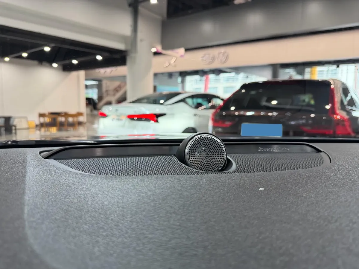 2022 Volvo V90 2.0T 250HP L4 8AT,autocango,china used car exporter,china ev exporter,chinese used car exporter,chinese used ev exporter