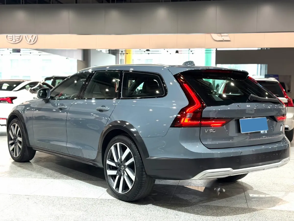 2022 Volvo V90 2.0T 250HP L4 8AT,autocango,china used car exporter,china ev exporter,chinese used car exporter,chinese used ev exporter