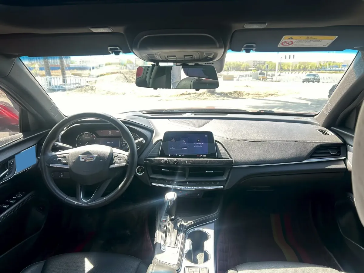 2021 Cadillac CT4 2.0T 237HP L4 8AT,autocango,china used car exporter,china ev exporter,chinese used car exporter,chinese used ev exporter