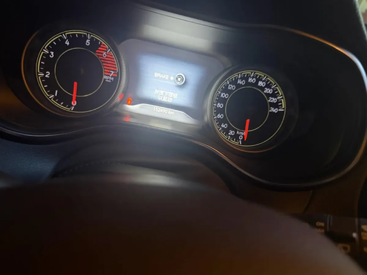 2019 Jeep Cherokee 2.0T 234HP L4 9AT,autocango,china used car exporter,china ev exporter,chinese used car exporter,chinese used ev exporter