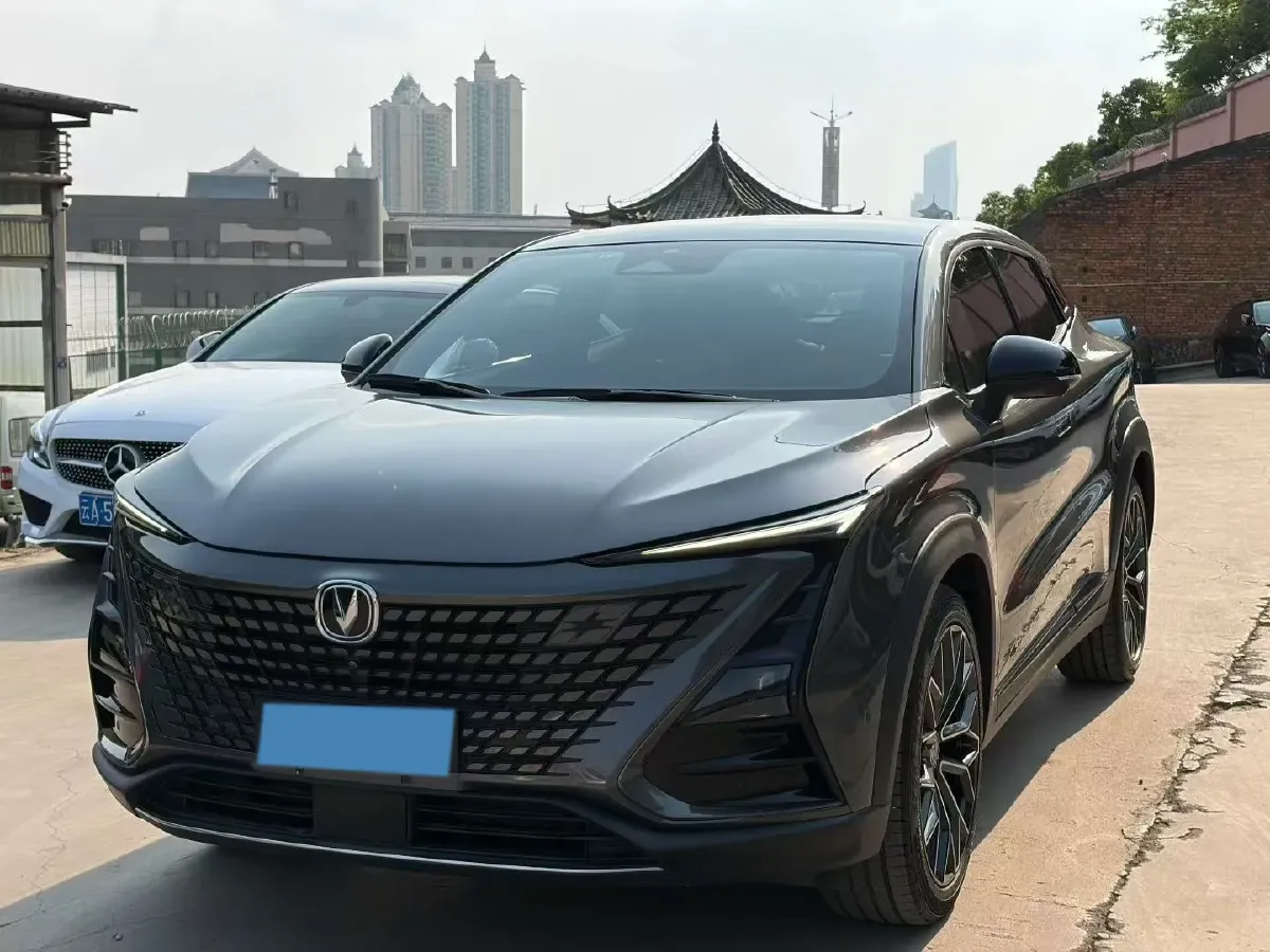 2022 ChangAn UNI-T 1.5T 188HP L4 7DCT,autocango,china used car exporter,china ev exporter,chinese used car exporter,chinese used ev exporter