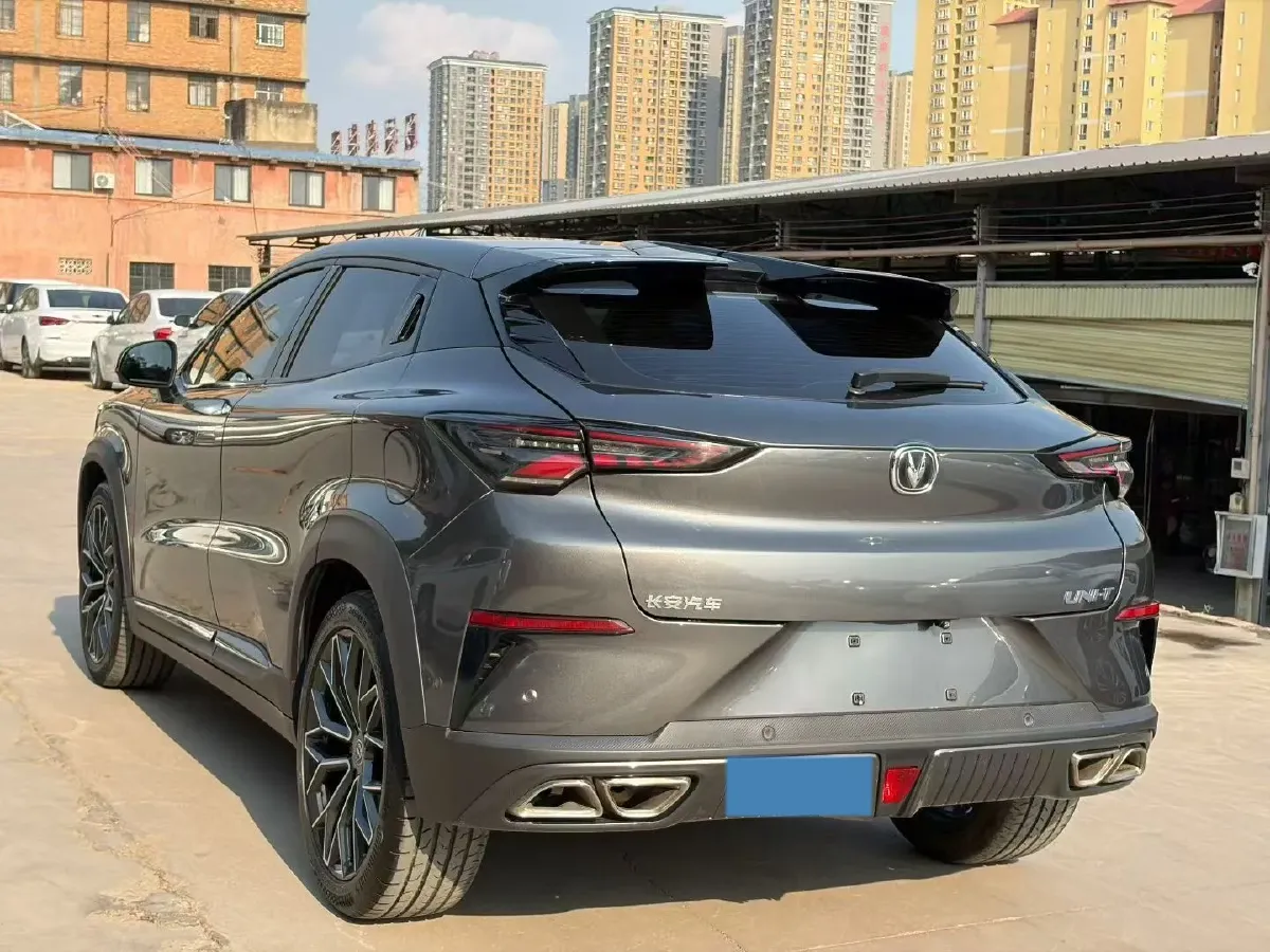 2022 ChangAn UNI-T 1.5T 188HP L4 7DCT,autocango,china used car exporter,china ev exporter,chinese used car exporter,chinese used ev exporter