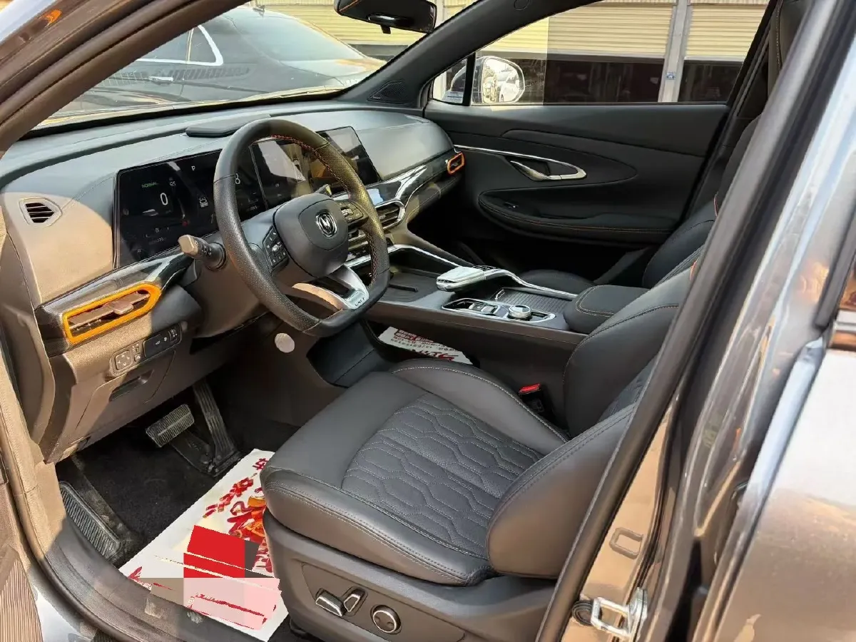 2022 ChangAn UNI-T 1.5T 188HP L4 7DCT,autocango,china used car exporter,china ev exporter,chinese used car exporter,chinese used ev exporter