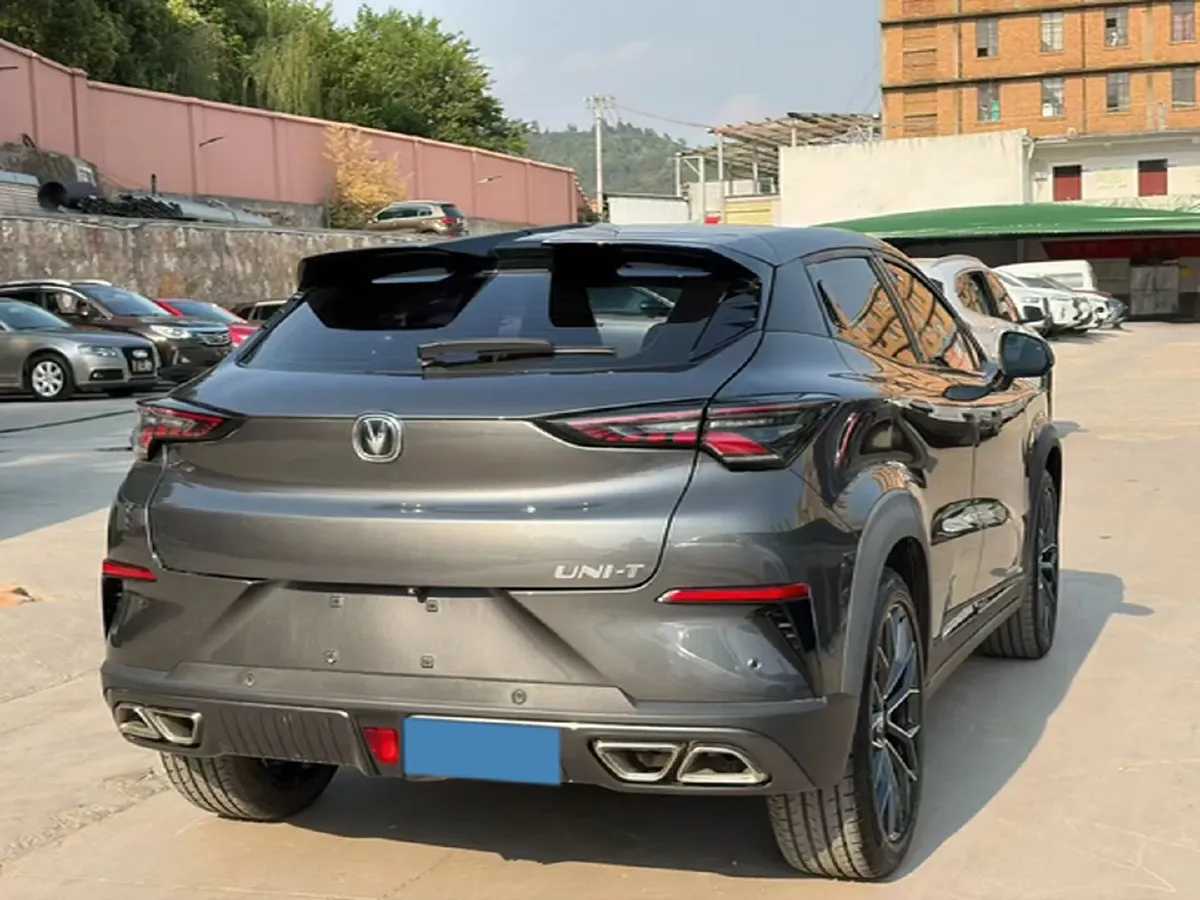 2022 ChangAn UNI-T 1.5T 188HP L4 7DCT,autocango,china used car exporter,china ev exporter,chinese used car exporter,chinese used ev exporter