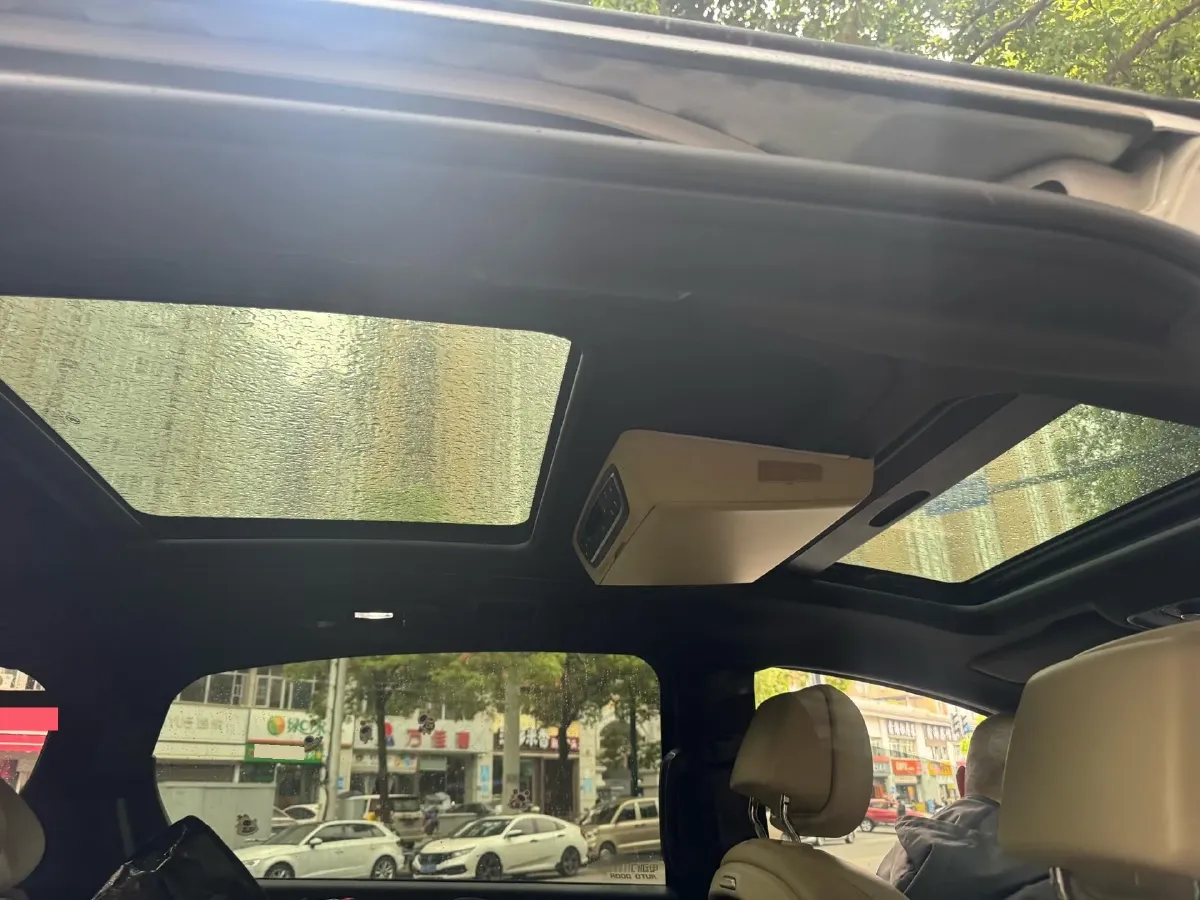 2022 Buick GL8 2.0T 237HP L4 9AT,autocango,china used car exporter,china ev exporter,chinese used car exporter,chinese used ev exporter