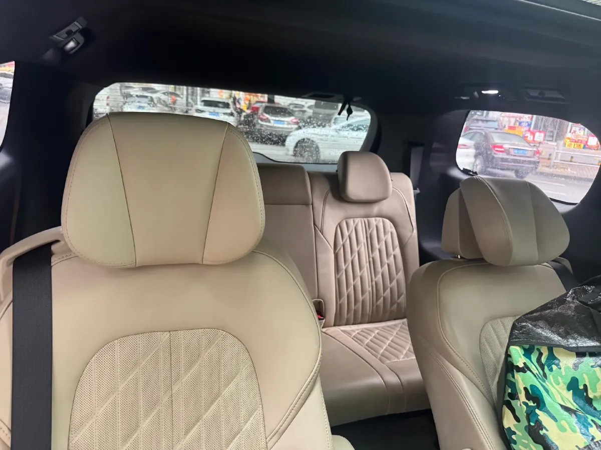 2022 Buick GL8 2.0T 237HP L4 9AT,autocango,china used car exporter,china ev exporter,chinese used car exporter,chinese used ev exporter
