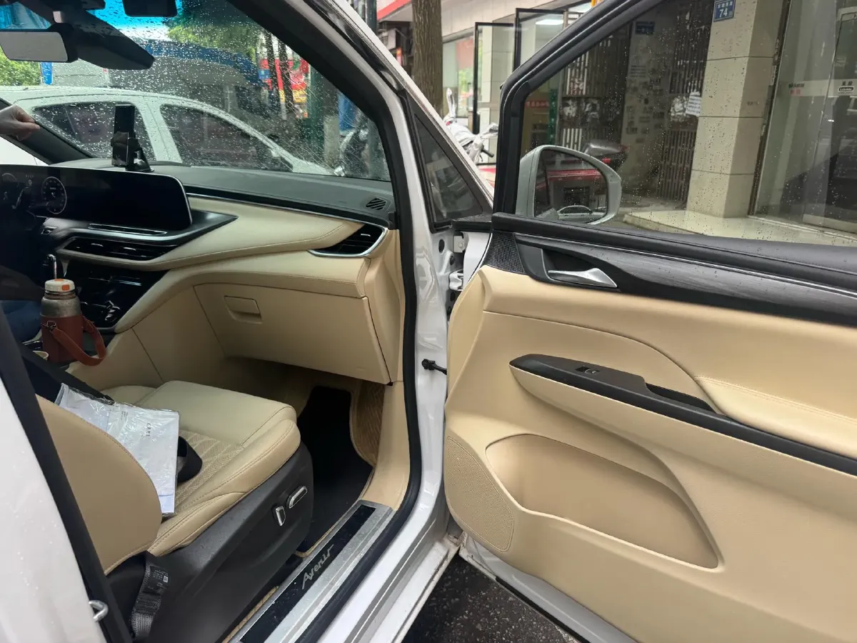 2022 Buick GL8 2.0T 237HP L4 9AT,autocango,china used car exporter,china ev exporter,chinese used car exporter,chinese used ev exporter