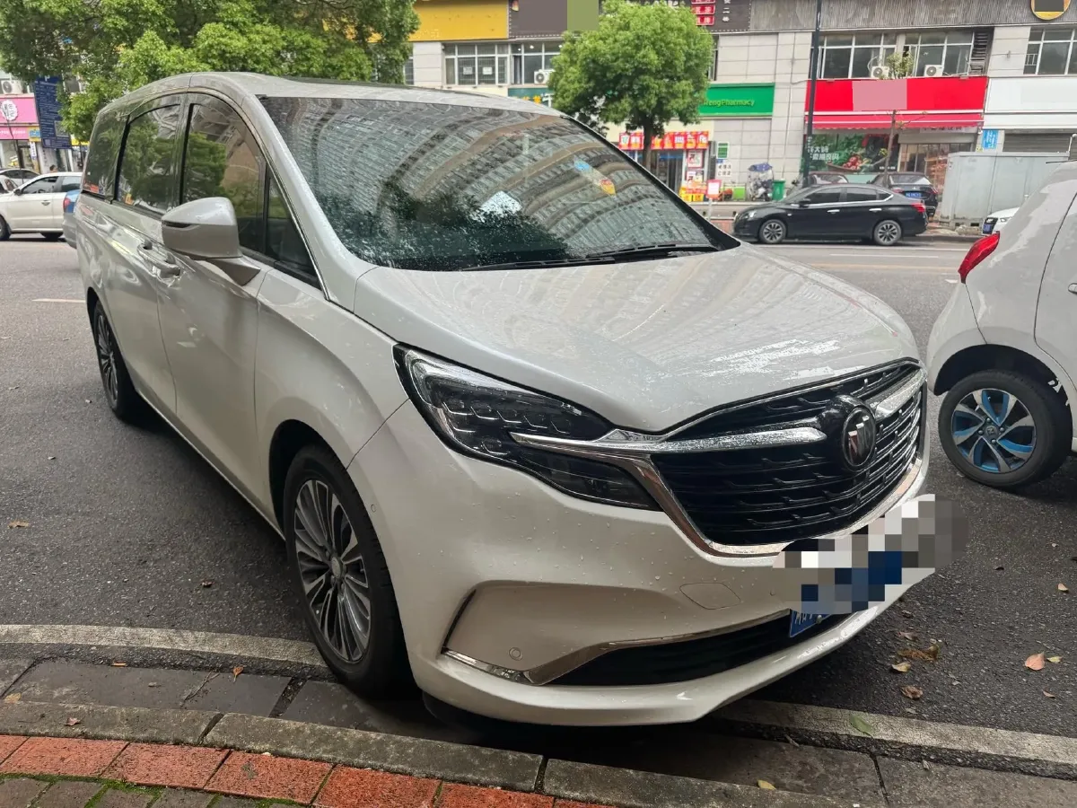 2022 Buick GL8 2.0T 237HP L4 9AT,autocango,china used car exporter,china ev exporter,chinese used car exporter,chinese used ev exporter