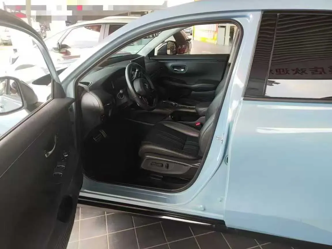 2023 Honda ZR-V 2.0L 143HP L4 E-CVT Hybrid,autocango,china used car exporter,china ev exporter,chinese used car exporter,chinese used ev exporter
