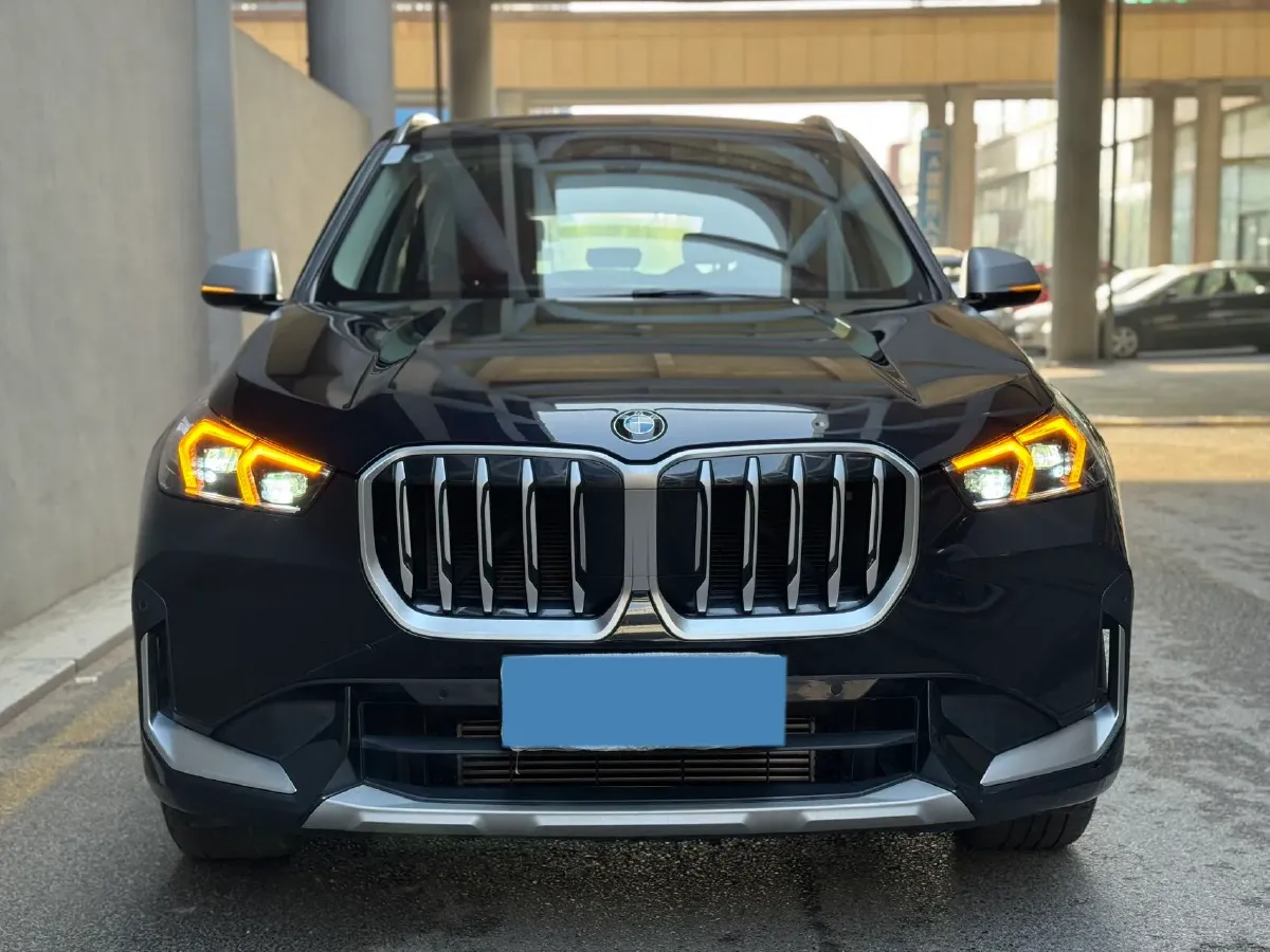 2023 BMW X1 1.5T 156HP L3 7DCT,autocango,china used car exporter,china ev exporter,chinese used car exporter,chinese used ev exporter