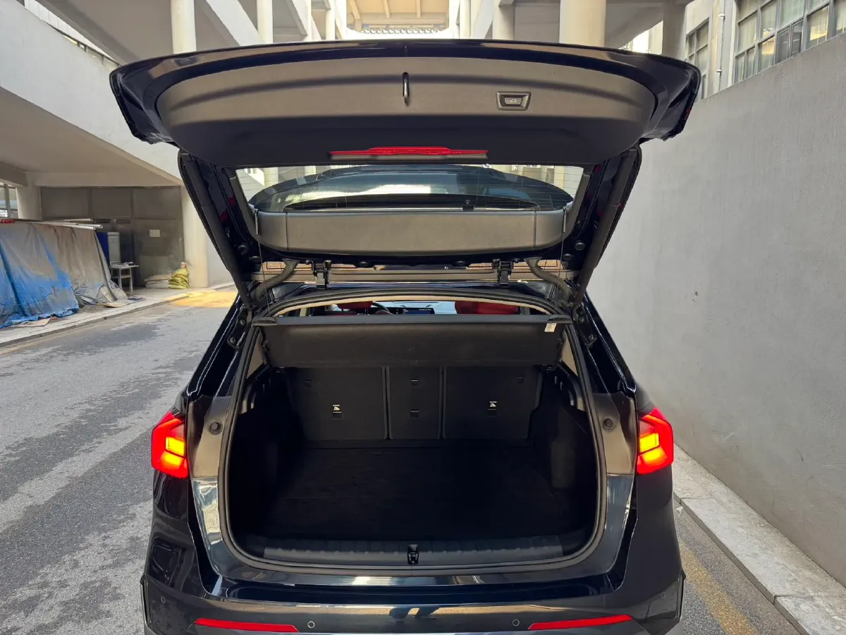 2023 BMW X1 1.5T 156HP L3 7DCT,autocango,china used car exporter,china ev exporter,chinese used car exporter,chinese used ev exporter