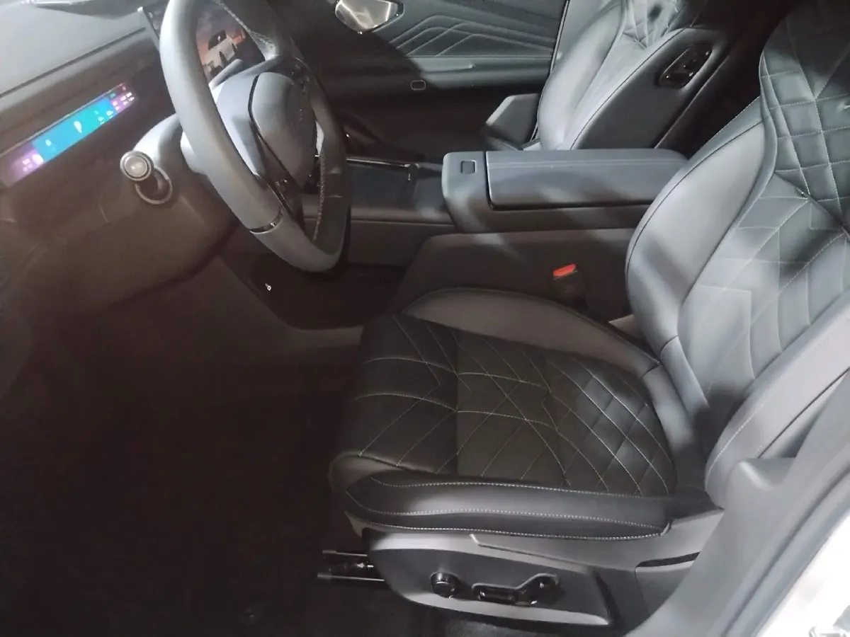 2025 LYNK&CO 10 EM-P 1.5T 163HP L4 3DHT PHEV,autocango,china used car exporter,china ev exporter,chinese used car exporter,chinese used ev exporter