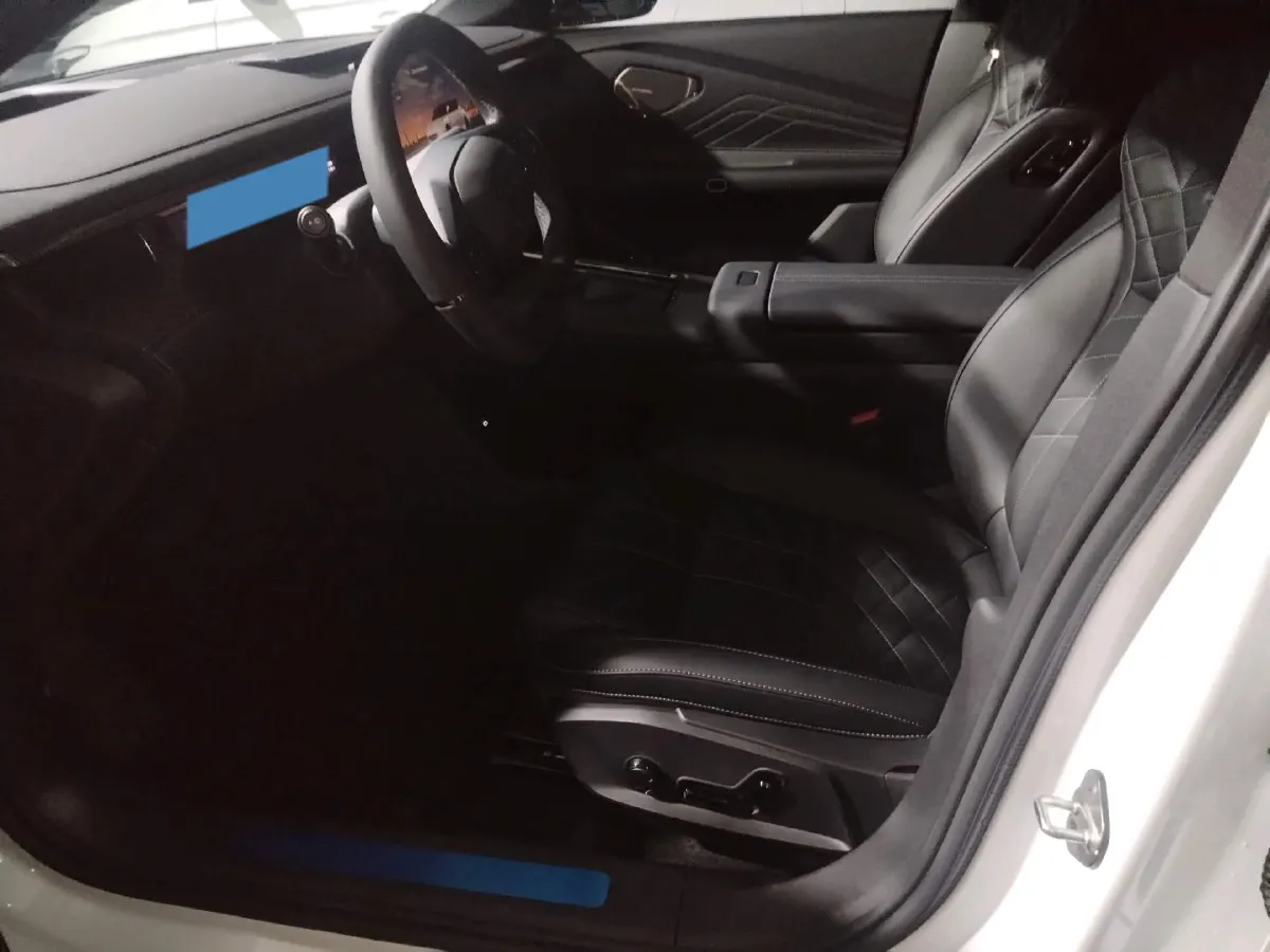 2025 LYNK&CO 10 EM-P 1.5T 163HP L4 3DHT PHEV,autocango,china used car exporter,china ev exporter,chinese used car exporter,chinese used ev exporter