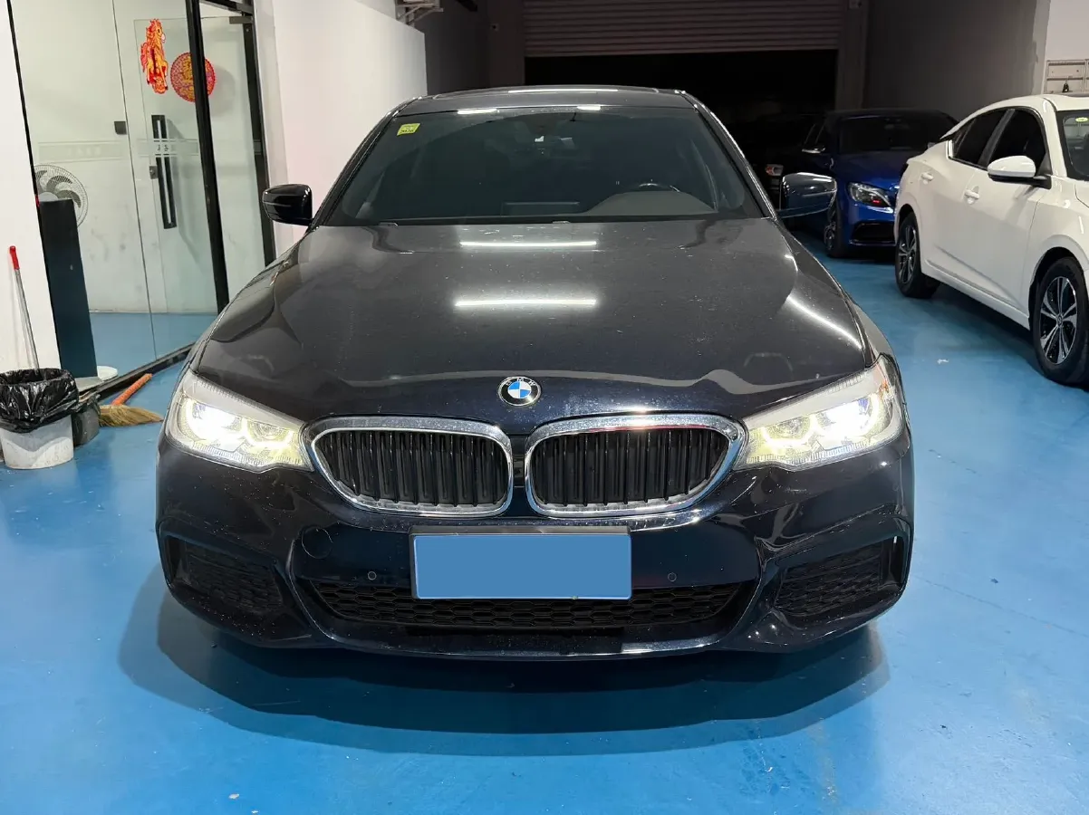 2020 BMW 5 Series 2.0T 184HP L4 8AT,autocango,china used car exporter,china ev exporter,chinese used car exporter,chinese used ev exporter
