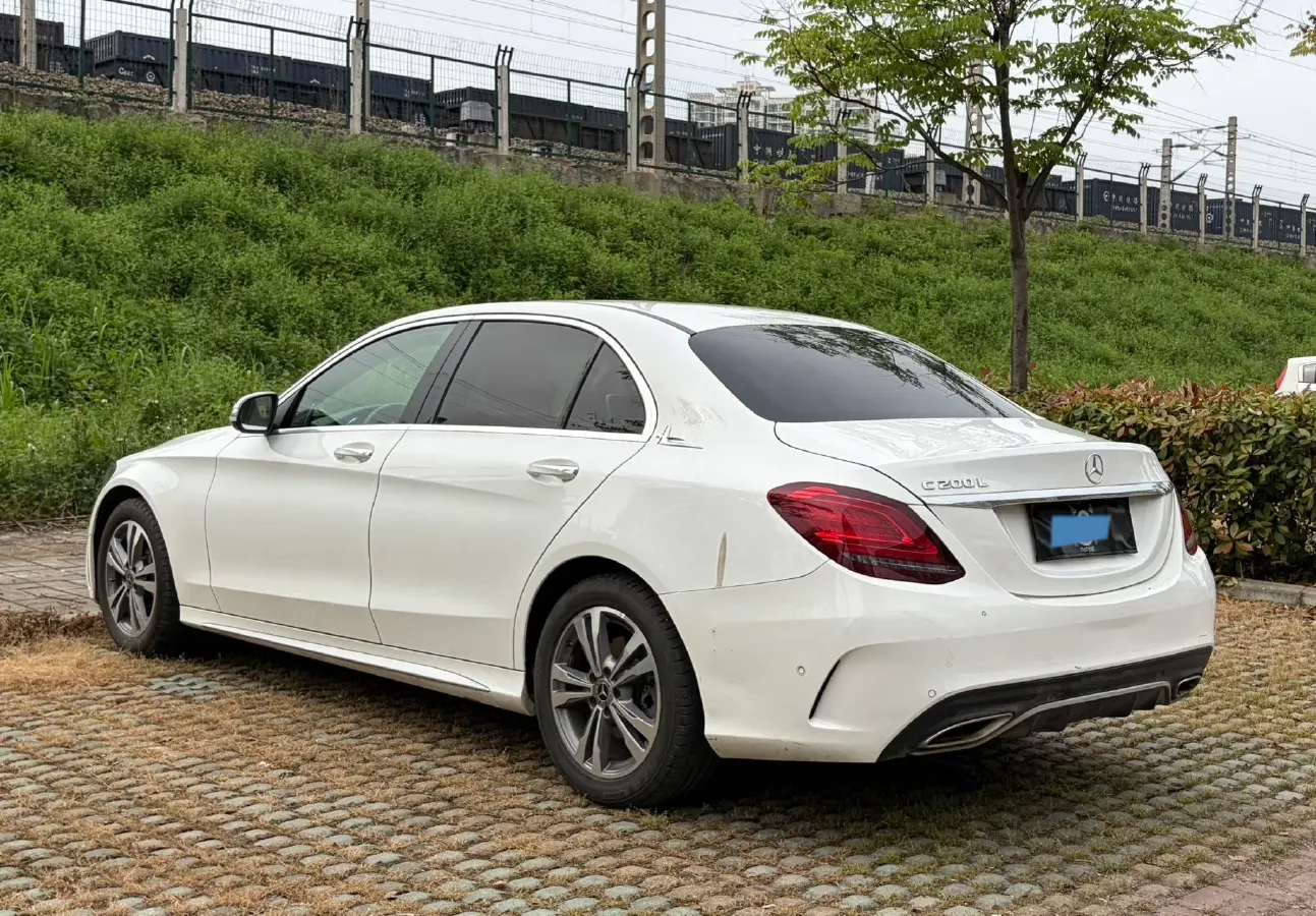 2020 Mercedes-Benz C Class 1.5T 156HP L4 9AT,autocango,china used car exporter,china ev exporter,chinese used car exporter,chinese used ev exporter