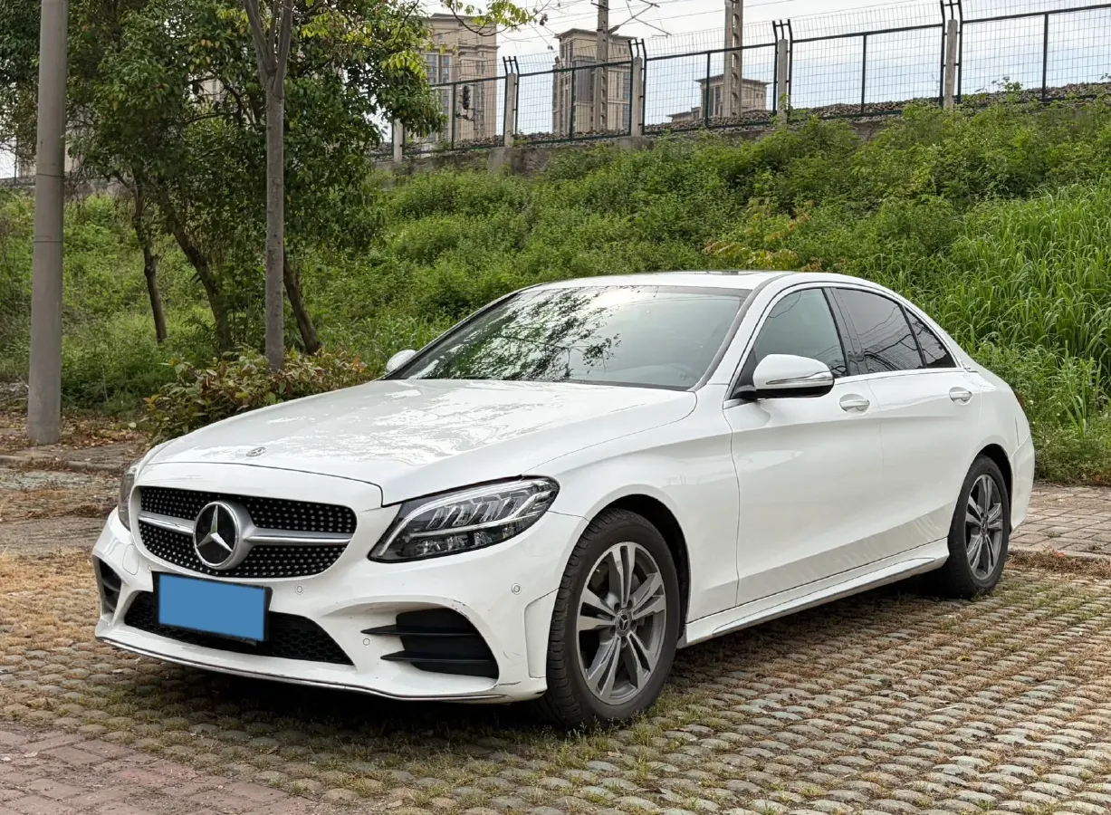 2020 Mercedes-Benz C Class 1.5T 156HP L4 9AT,autocango,china used car exporter,china ev exporter,chinese used car exporter,chinese used ev exporter