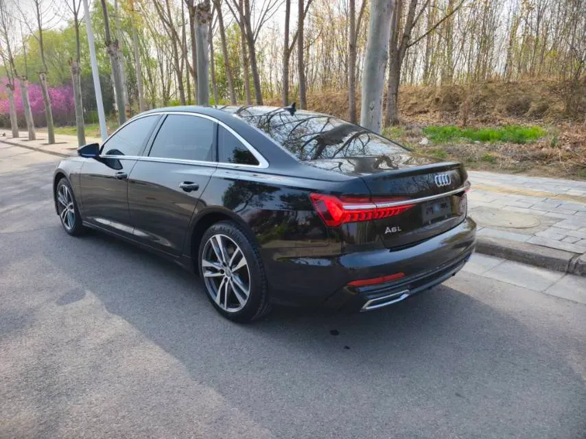 2021 Audi A6L 2.0T 190HP L4 7DCT,autocango,china used car exporter,china ev exporter,chinese used car exporter,chinese used ev exporter