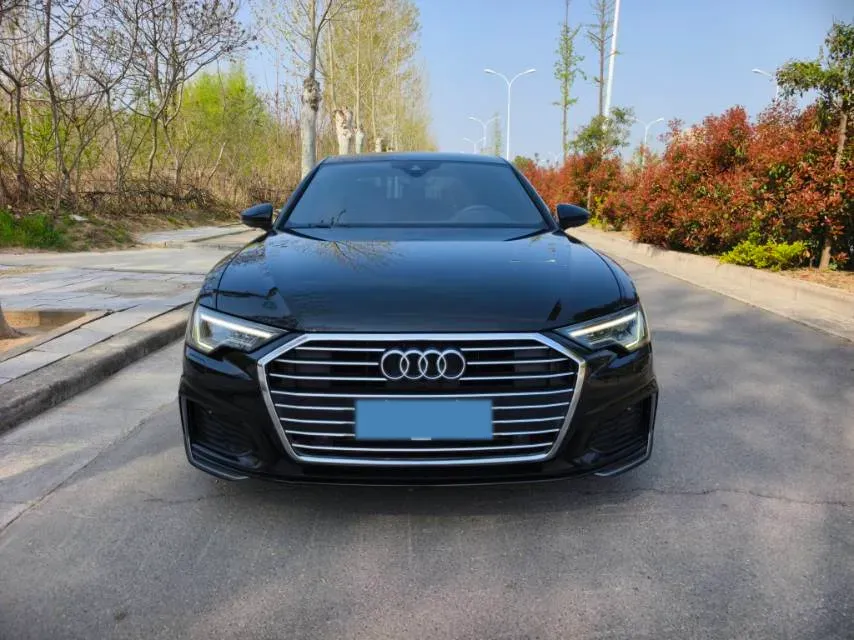 2021 Audi A6L 2.0T 190HP L4 7DCT,autocango,china used car exporter,china ev exporter,chinese used car exporter,chinese used ev exporter