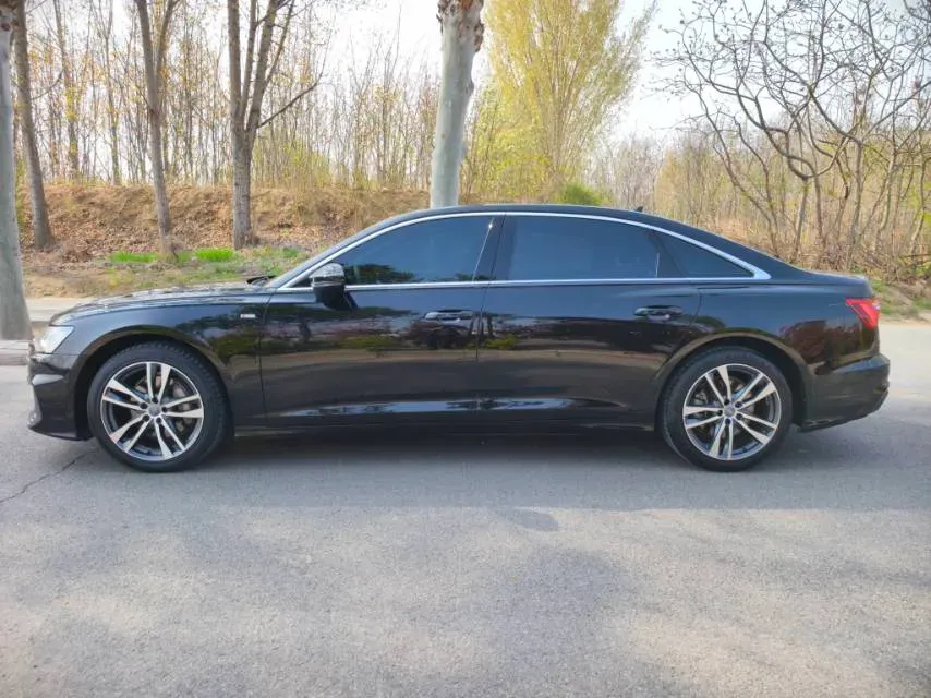 2021 Audi A6L 2.0T 190HP L4 7DCT,autocango,china used car exporter,china ev exporter,chinese used car exporter,chinese used ev exporter