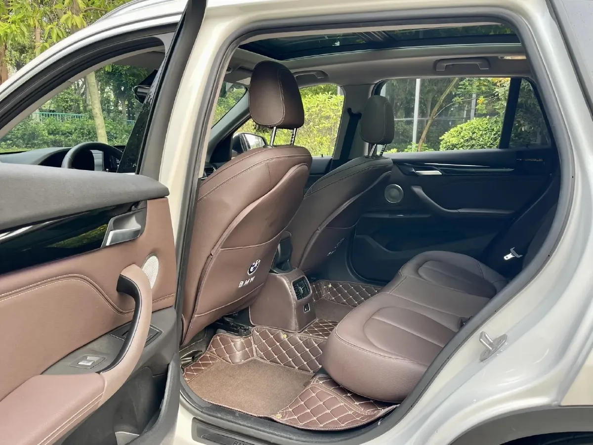 2022 BMW X1 2.0T 192HP L4 7DCT,autocango,china used car exporter,china ev exporter,chinese used car exporter,chinese used ev exporter