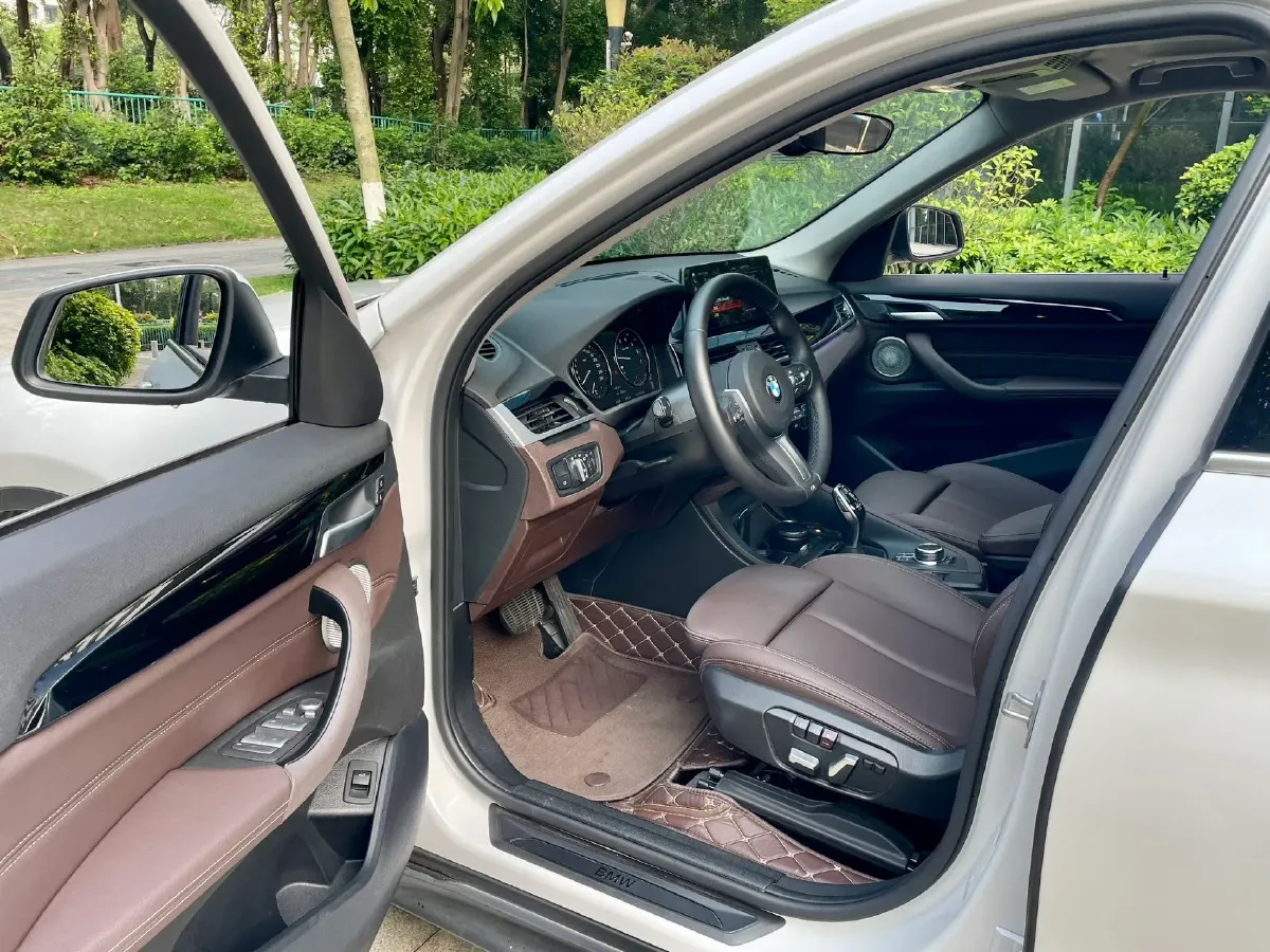 2022 BMW X1 2.0T 192HP L4 7DCT,autocango,china used car exporter,china ev exporter,chinese used car exporter,chinese used ev exporter