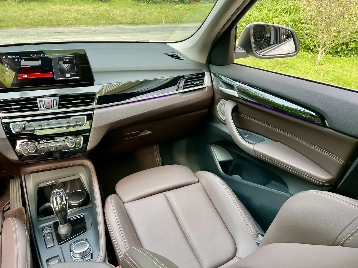 2022 BMW X1 2.0T 192HP L4 7DCT,autocango,china used car exporter,china ev exporter,chinese used car exporter,chinese used ev exporter