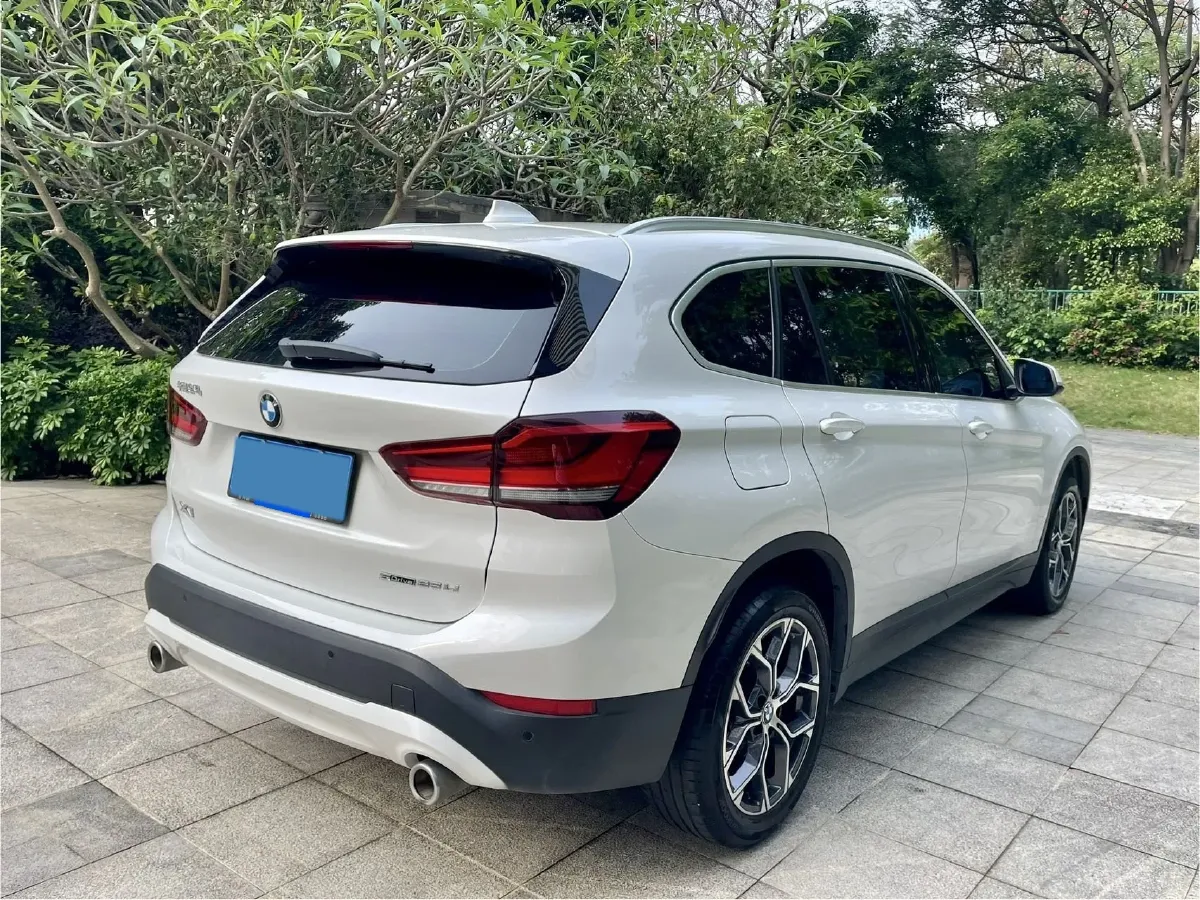 2022 BMW X1 2.0T 192HP L4 7DCT,autocango,china used car exporter,china ev exporter,chinese used car exporter,chinese used ev exporter