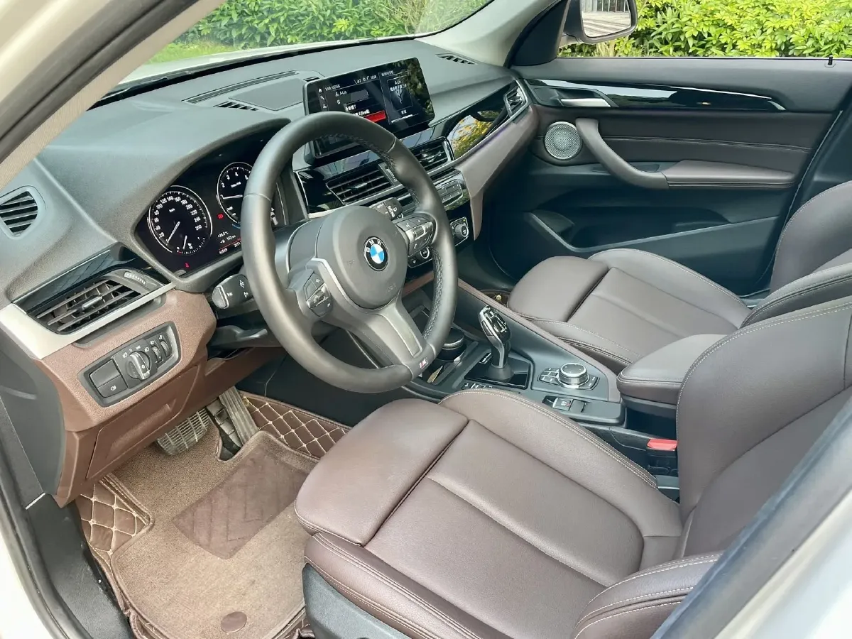 2022 BMW X1 2.0T 192HP L4 7DCT,autocango,china used car exporter,china ev exporter,chinese used car exporter,chinese used ev exporter