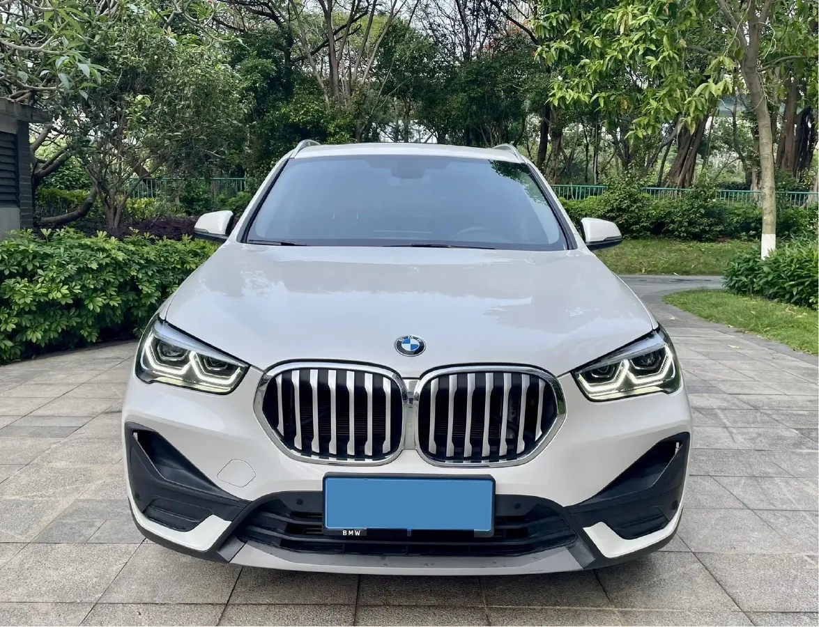 2022 BMW X1 2.0T 192HP L4 7DCT,autocango,china used car exporter,china ev exporter,chinese used car exporter,chinese used ev exporter