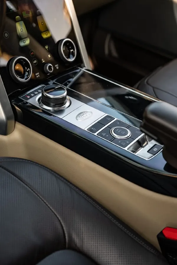 2018 Land Rover Range Rover Evoque 2.0T 241HP L4 9AT,autocango,china used car exporter,china ev exporter,chinese used car exporter,chinese used ev exporter