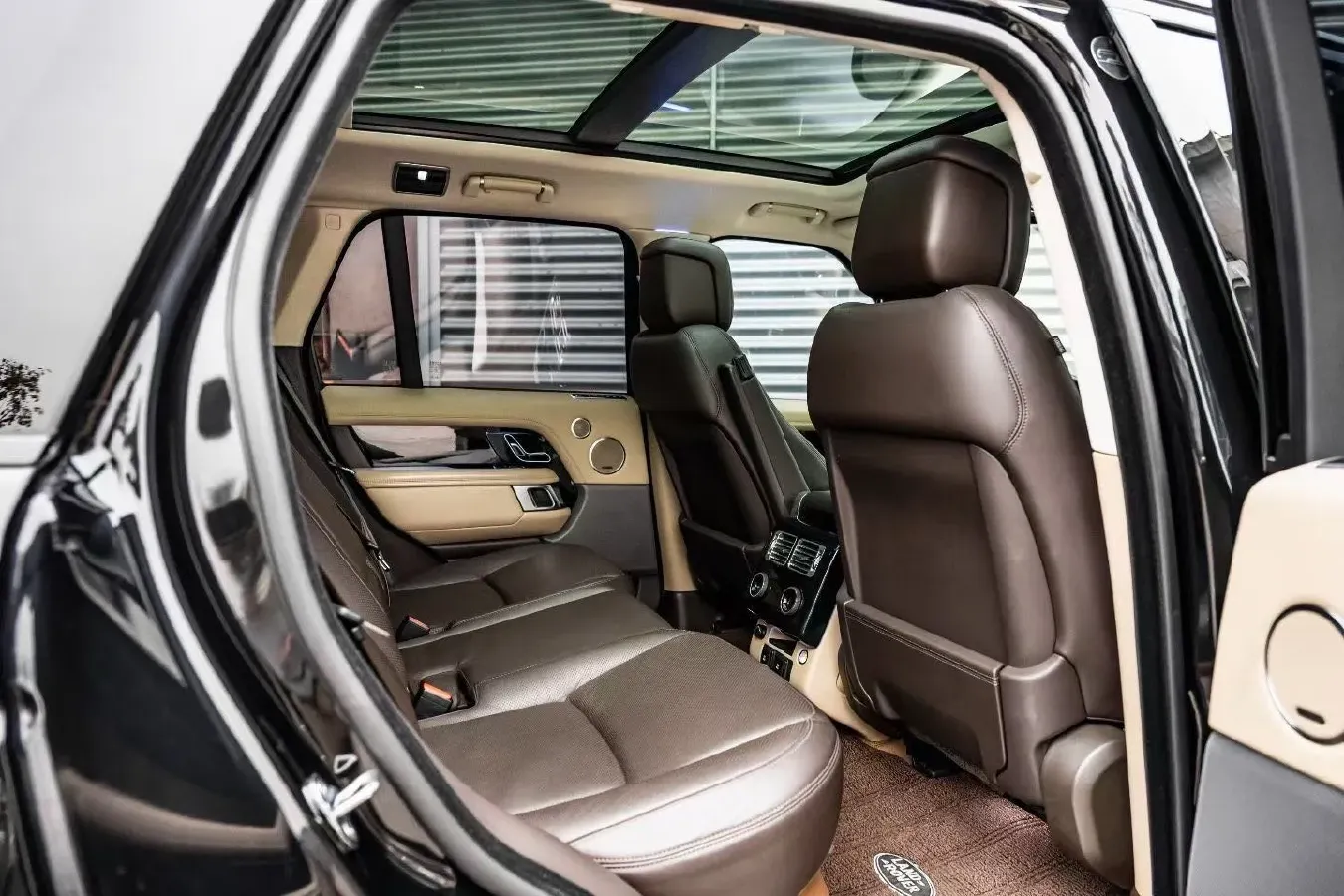 2018 Land Rover Range Rover Evoque 2.0T 241HP L4 9AT,autocango,china used car exporter,china ev exporter,chinese used car exporter,chinese used ev exporter